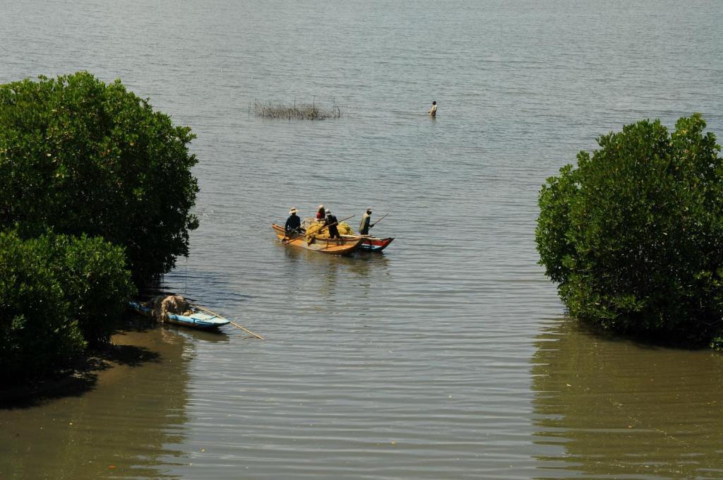 Hotel Lagoon Paradise Negombo Buitenkant foto