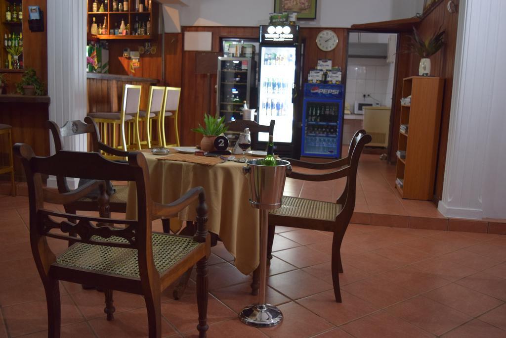 Hotel Lagoon Paradise Negombo Buitenkant foto