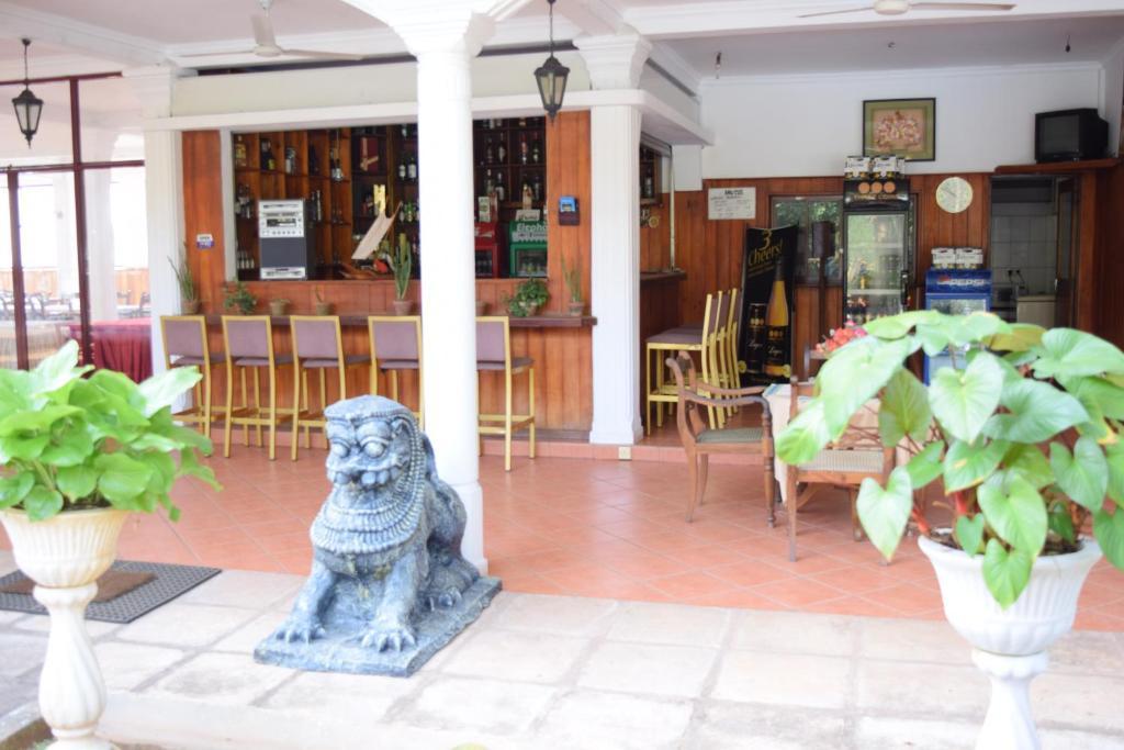 Hotel Lagoon Paradise Negombo Buitenkant foto
