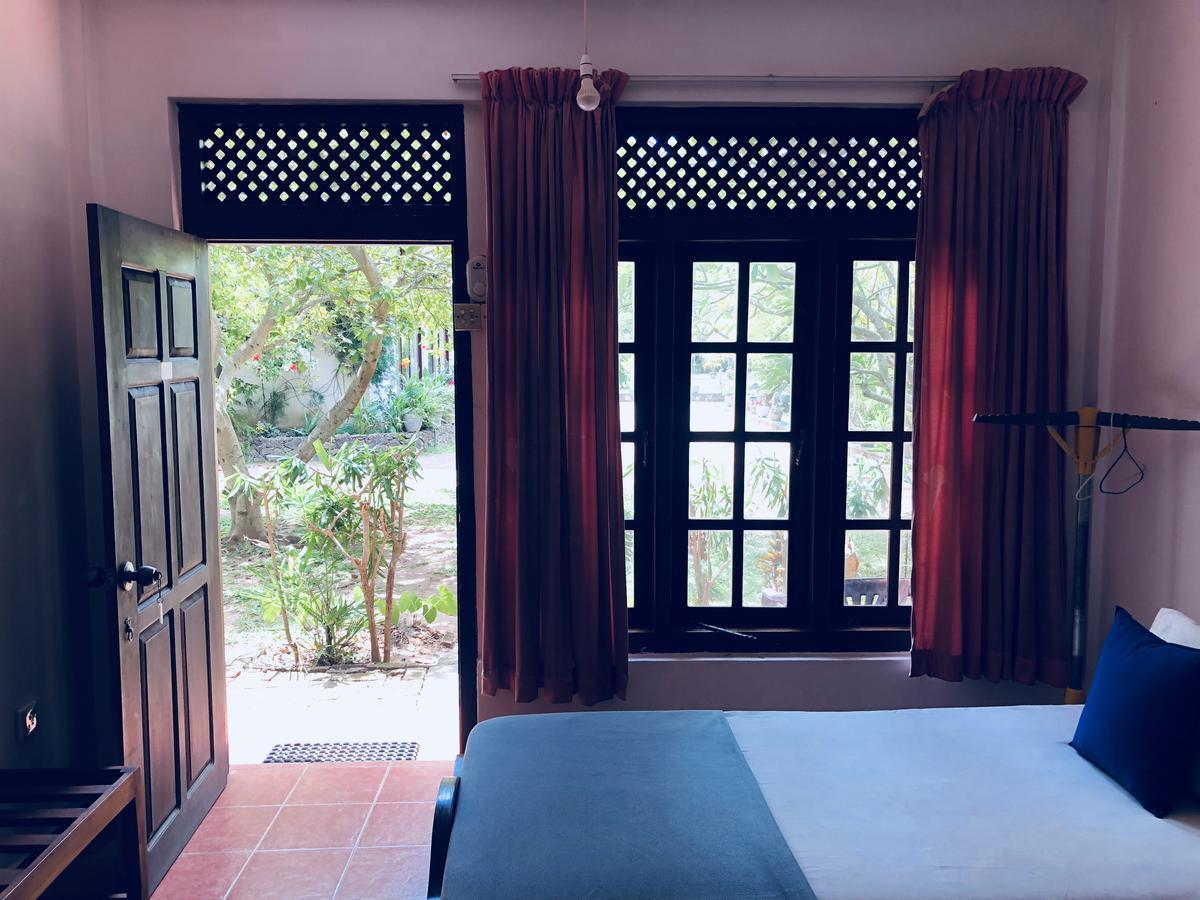 Hotel Lagoon Paradise Negombo Buitenkant foto