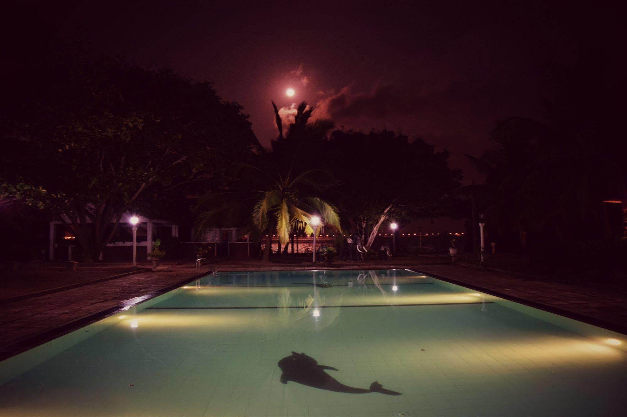 Hotel Lagoon Paradise Negombo Buitenkant foto